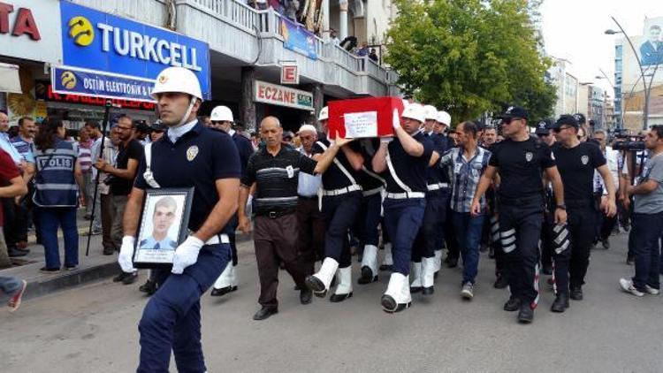 Elazığda şehit polis son yolculuğuna uğurlandı