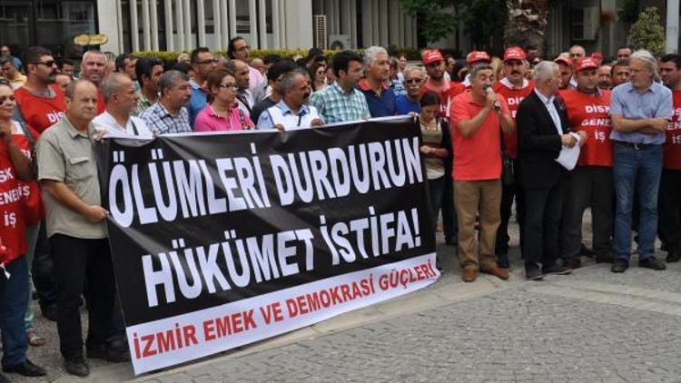 İzmirde teröre tepki eyleminde hükümete istifa çağrısı