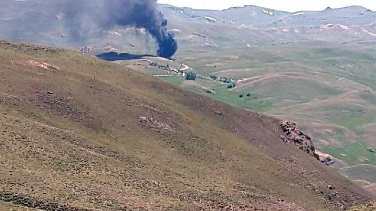 Vanda, PKKlı teröristler şantiye basıp araçları ateşe verdi (2)