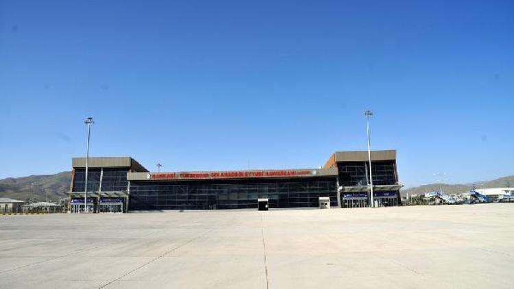 Yüksekova havalimanı yeniden uçuşlara açılıyor