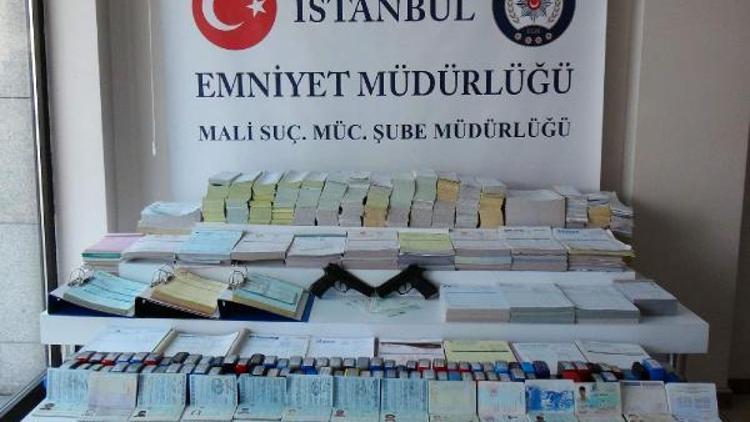 İstanbulda naylon fatura ve sahte pasaport operasyonu