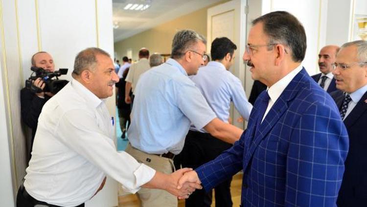Bakan Özhaseki, bakanlık personeliyle bayramlaştı