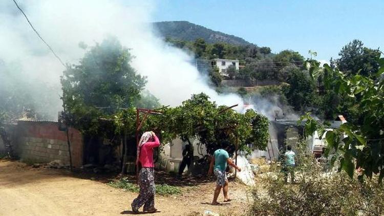 Güçlükle yaptıkları ev yangında kül oldu