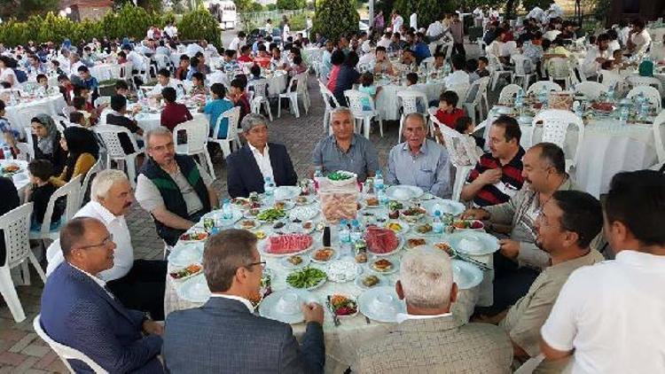 Doğu Türkistan, Suriye ve Irak’tan gelen Türkmenlere iftar programı