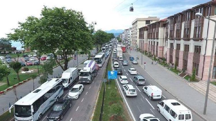 Ordu’da bayram trafiği yoğunluğu