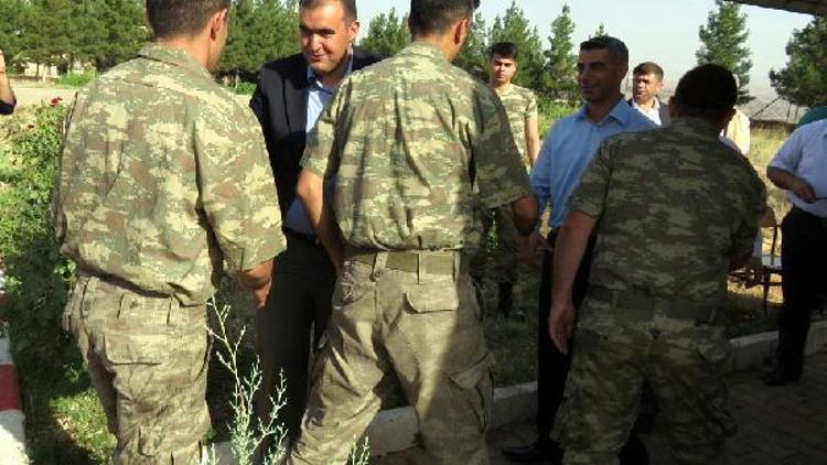 Midyat Kaymakamı Bingölden asker, polis ve koruculara bayram ziyareti