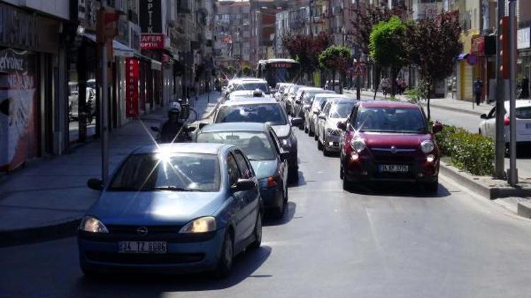 Çanakkalede feribotlarda bayram yoğunluğu