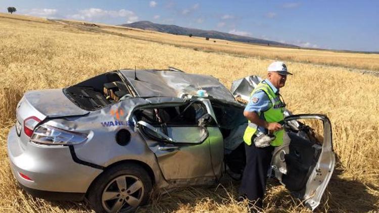 Afyonda trafik kazası: 1 ölü, 2 yaralı