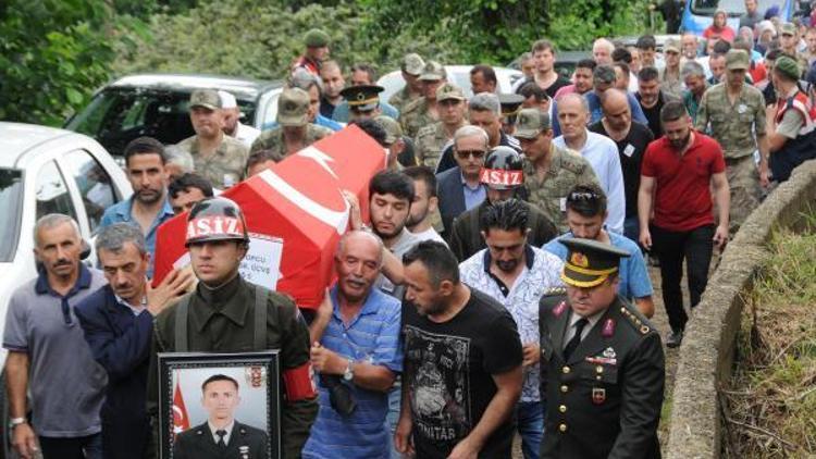 Uzman çavuşun vurduğu astsubay Giresun’da toprağa verildi