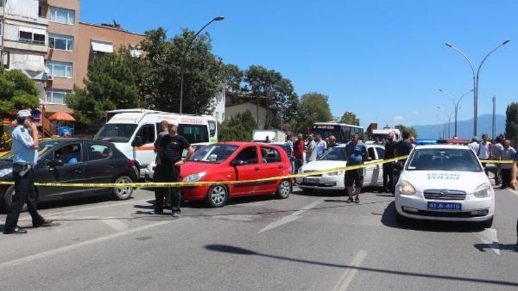 Tünelde şüpheli poşet trafiği kilitledi