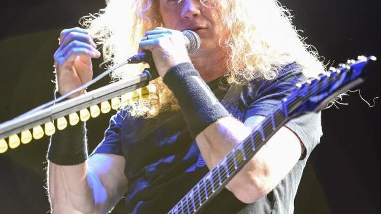 İstanbuldan Megadeth geçti