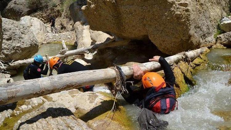 Komando eğitimini aratmadı