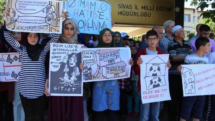 Sivasta okulların birleştirilmesi kararı protesto edildi