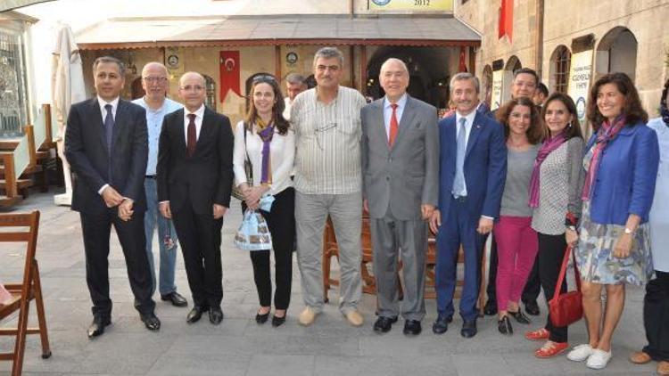 Mehmet Şimşek: Ekonomideki olumlu havanın devamı için yapısal reformlar yapılmalı (2)