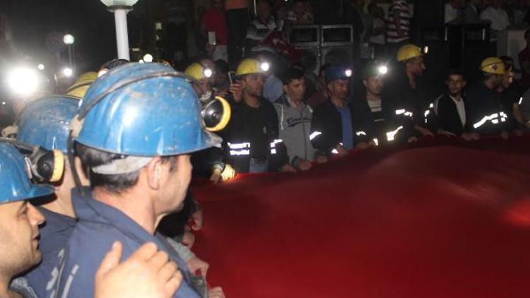 Tavşanlıda yeraltı kömür ocağı işçileri de darbe girişimini protesto etti