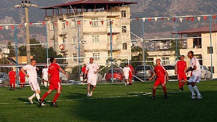 32nci Erhan Aksay Futbol Turnuvasında finale doğru