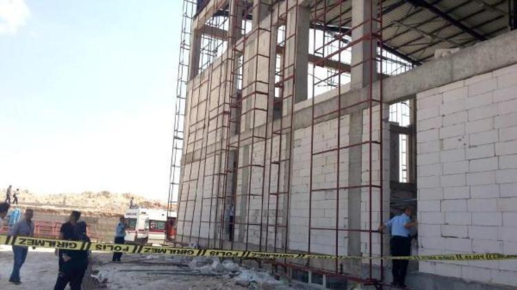 Karaman’da inşaat iskelesi çöktü: 1 ölü, 2 yaralı