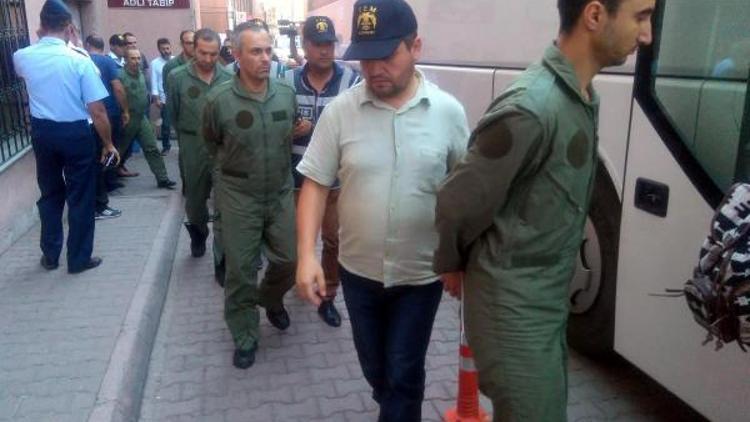 Kayseri’de izinsiz askeri uçak kaldıran 48 subay ve astsubay tutuklandı - ek fotoğraf