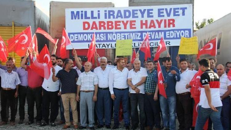 Hataylı nakliyecilerden darbe teşebbüsüne tepki