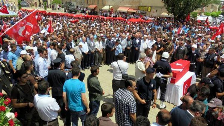 Şehit polis Velit Bekdaş, Midyatta son yolculuğuna uğurlandı