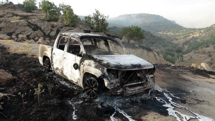 PKK, Tuncelide yangın söndürmeye giden işçilerin aracını yaktı