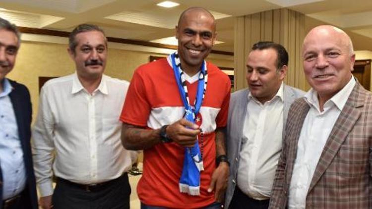 B.B. Erzurumspor, Mert Nobre ile 2 yıllık sözleşme imzaladı