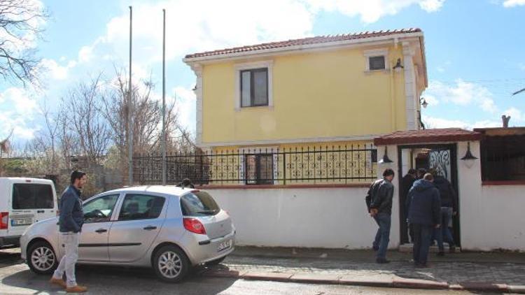 Selimiye Camii’ndeki selayı engellemeye çalışan memur serbest