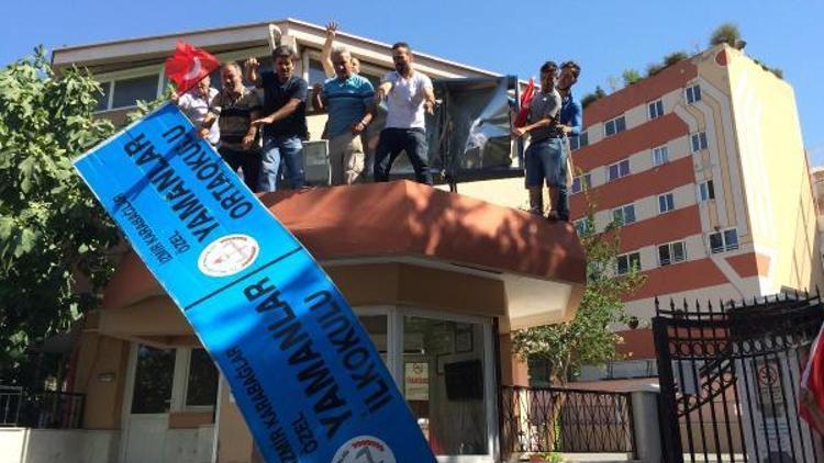 İzmirde 3 üniversite ile 41 özel okul kapatıldı