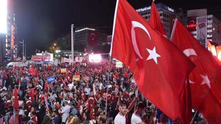 Kızılaydaki Demokrasi nöbetinde fire yok