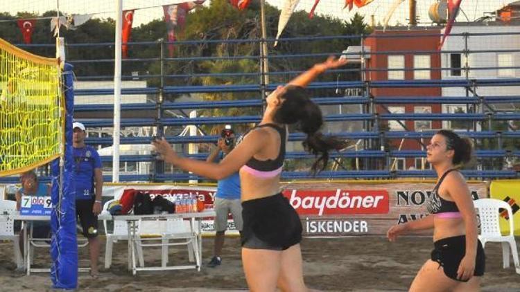 Manavgatta plaj voleybolu heyecanı