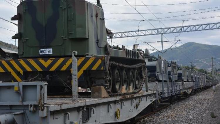 Askeri araç ve mühimmat yüklü tren 11 gündür Bilecik Garında bekliyor