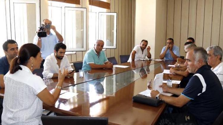 Akdeniz Belediyesi spor kulüpleri yöneticilerini dinledi