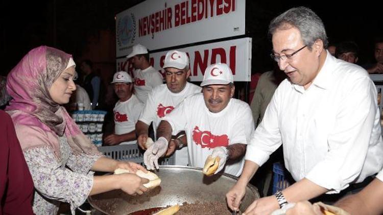 Nevşehirde demokrasi nöbeti bugün de sürdü