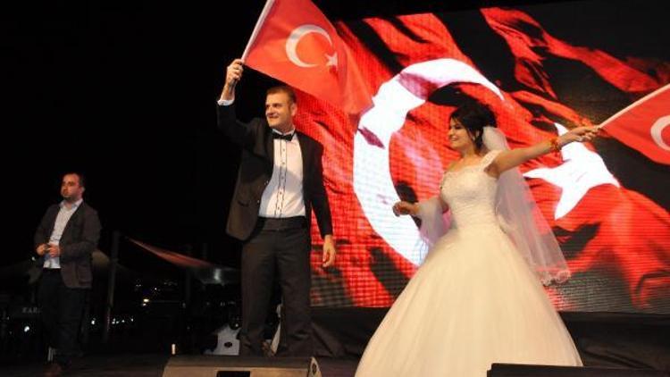 Nikah masasından Demokrasi nöbetine