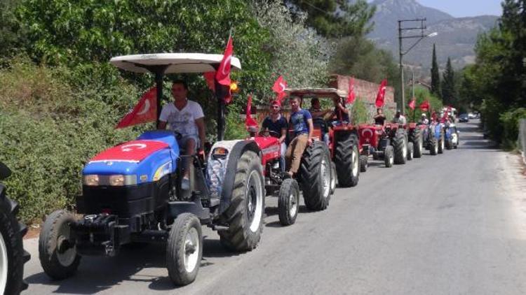 Köylüden darbe girişimine traktörlü tepki