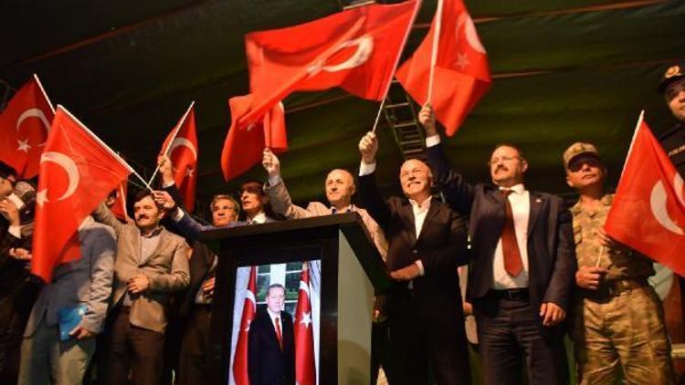 Erzurumda Demokrasi Nöbeti coşkusu