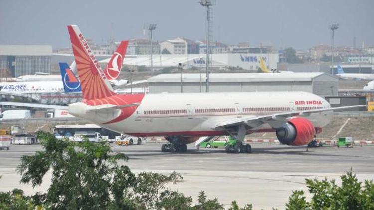 Tuvalet arızası, Hindistanın Boeing 777sini İstanbula indirdi