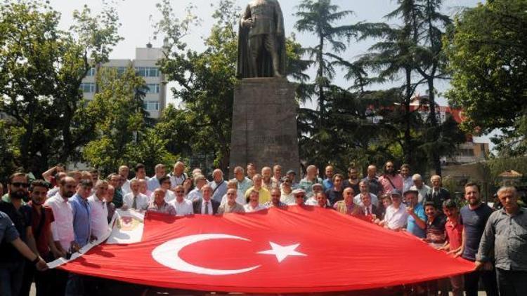 Trabzon’da gazetecilerden darbe girişimine kınama