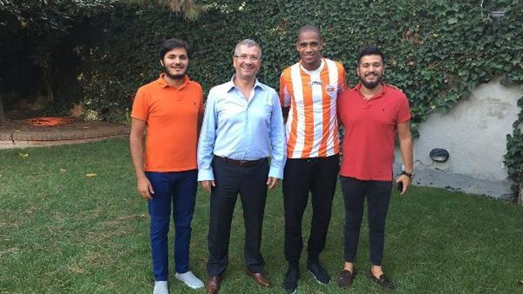 Adanaspor Silvayı transfer etti