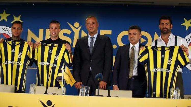 Fenerbahçenin yeni sezonda göğsünde Nesine.com yazacak