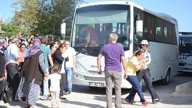 FETÖ/PDYde gözaltına alınan kadın zabıt katibi ve psikolog, adliyeye getirildiğinde ağladı