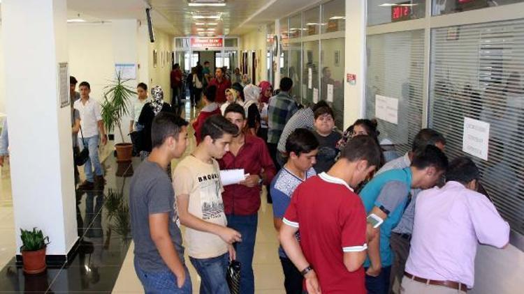 Kilis 7 Aralık Üniversitesi’nde kayıt heyecanı