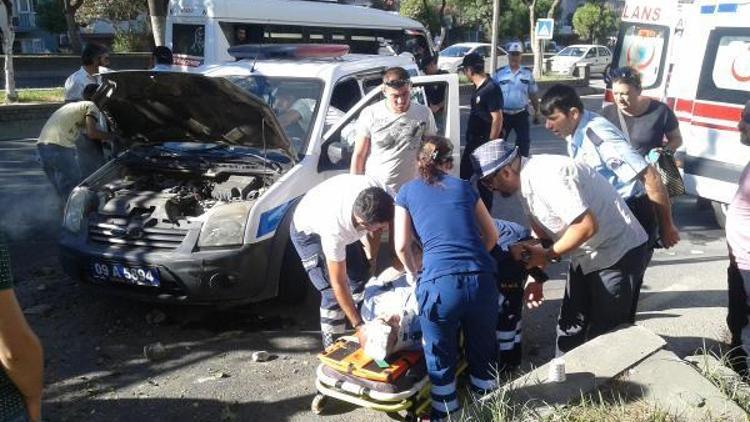 Aydında ekip otosu kaza yaptı, 3 polis yaralandı