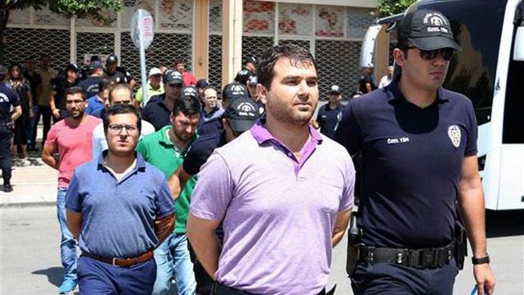 Mersin’de FETÖ’den gözaltına alınan 14 avukat adliyede