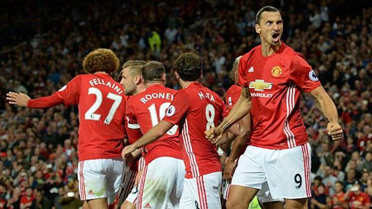 Zlatan şov yaptı, Manchester United rahat kazandı