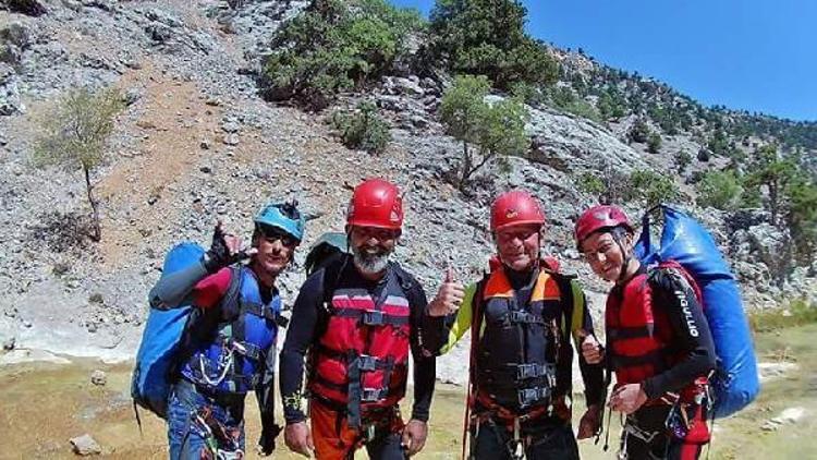 Mersindeki Uçansu Şelalesi tümüyle görüntülendi