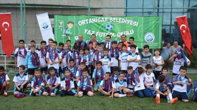 Ortahisar Belediyesinin Yaz Futbol Okulu sona erdi