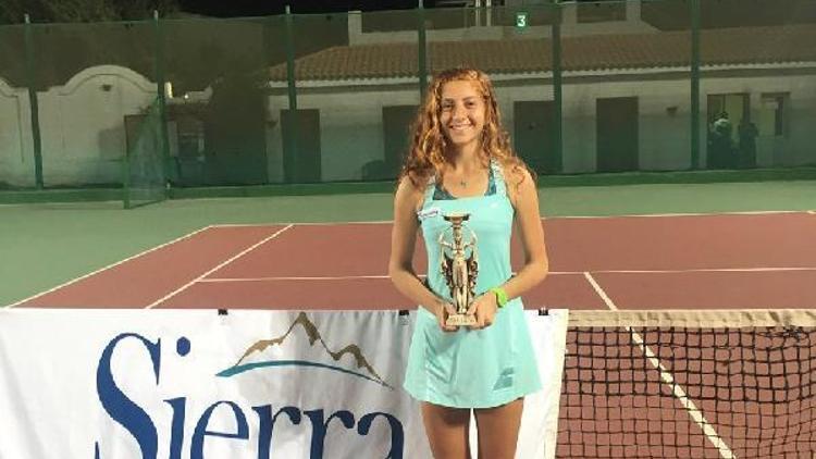 Genç tenisçi Berfu Cengiz, Mısırda şampiyon oldu