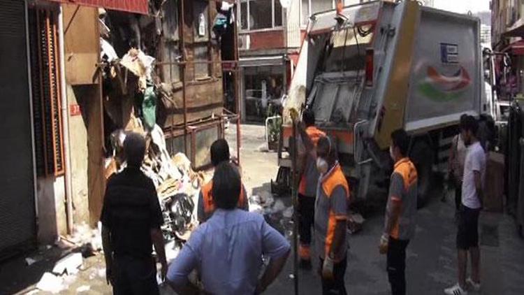 İstanbulun göbeğinde çöp apartman