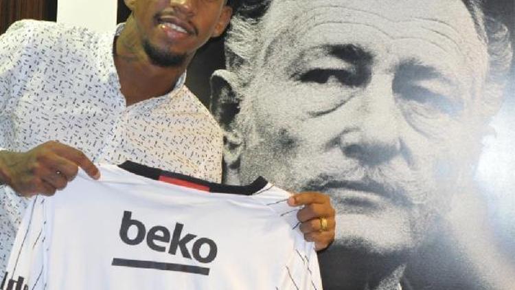 Beşiktaşın yeni transferi Talisca: Stadı ve taraftarı görünce tüylerim diken diken oldu